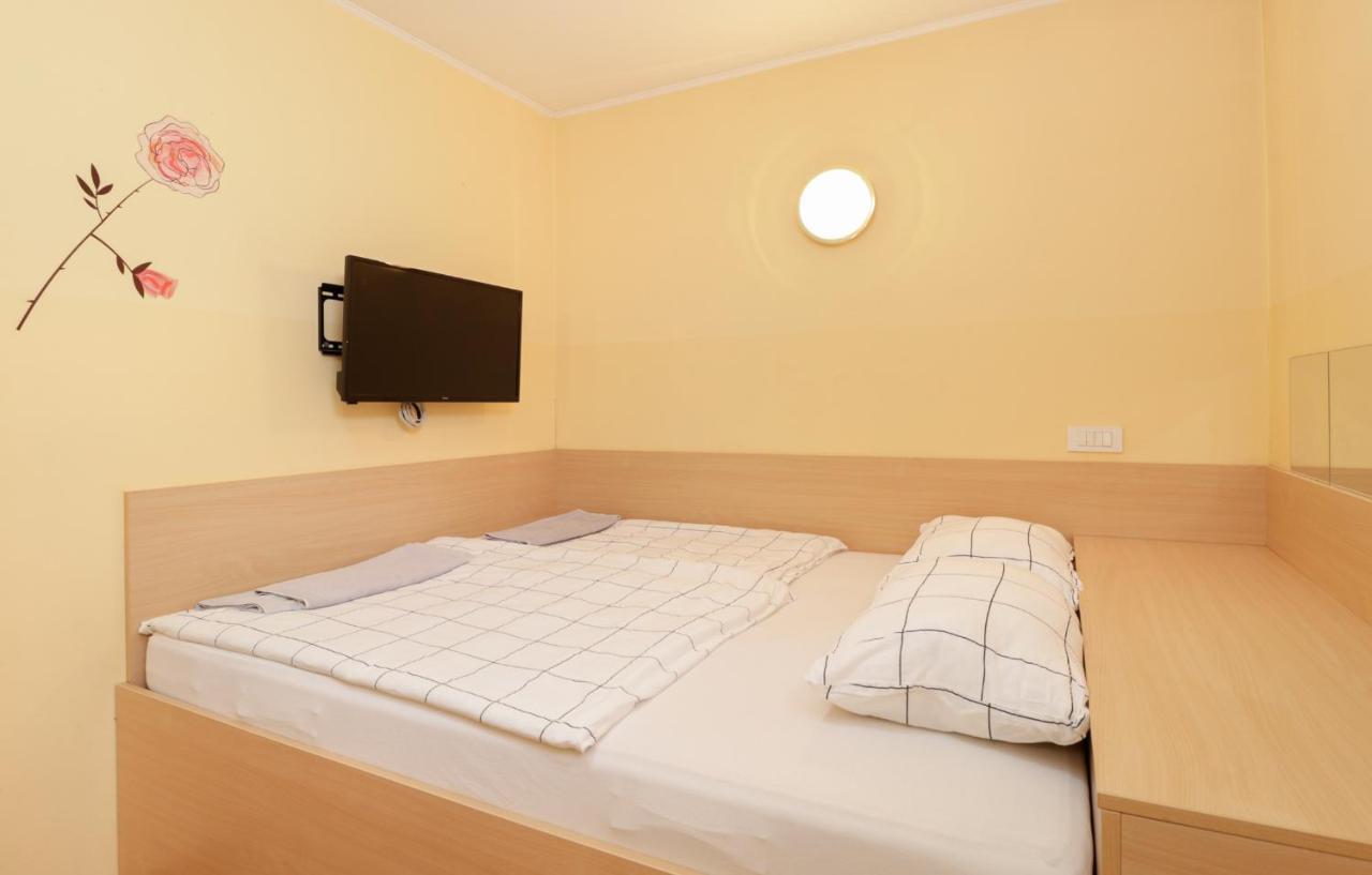 Beg Rooms Марибор Экстерьер фото